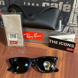 RayBan 2140 Wayfarer Black/G15 lens 50mm